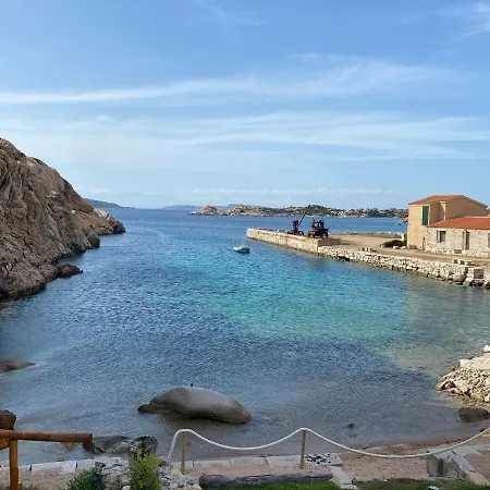 Casa de Férias Il Paguro A Cala Francese La Maddalena (Sassari)